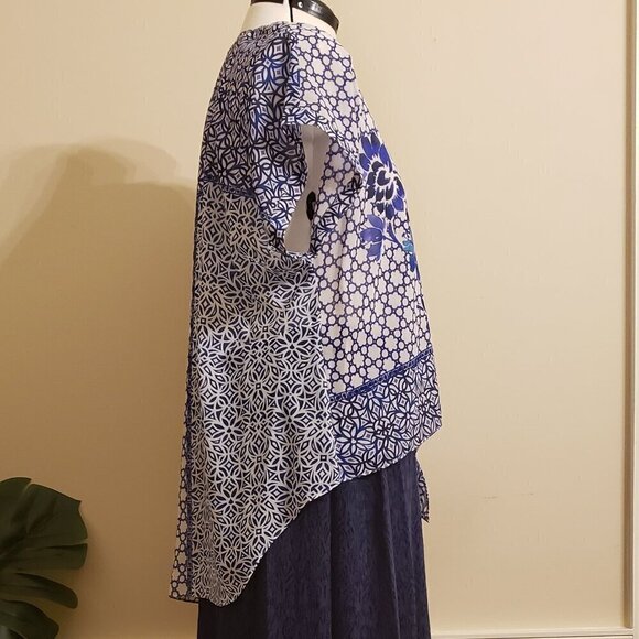 Chico's Floral Fusion Fanci Top SS Woven Pattern, Size 3 (XL) - Picture 2 of 7